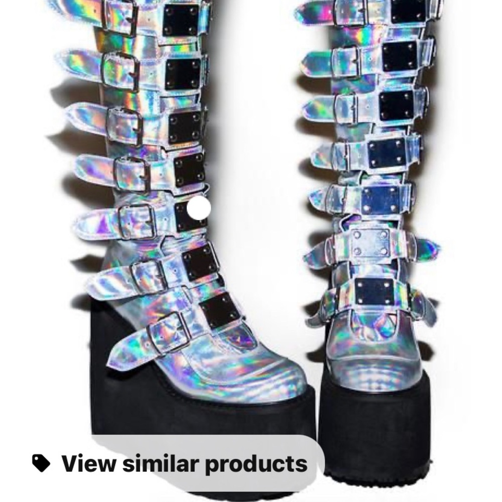 ISO!!! Demonia Trinity boots size 8!